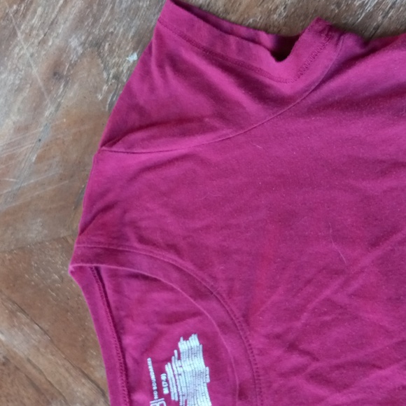 FREE w Bundle!!!! No Boundaries maroon basic t EUC - Picture 3 of 3